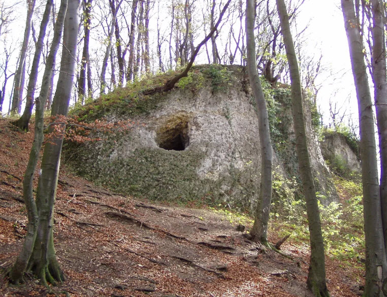 Hölgykő Vára, Hungary